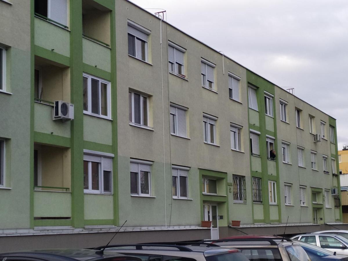Otthon-Laksz Apartman Nyíregyháza エクステリア 写真